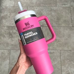 Stanley Travel Quencher in Azalea 40oz